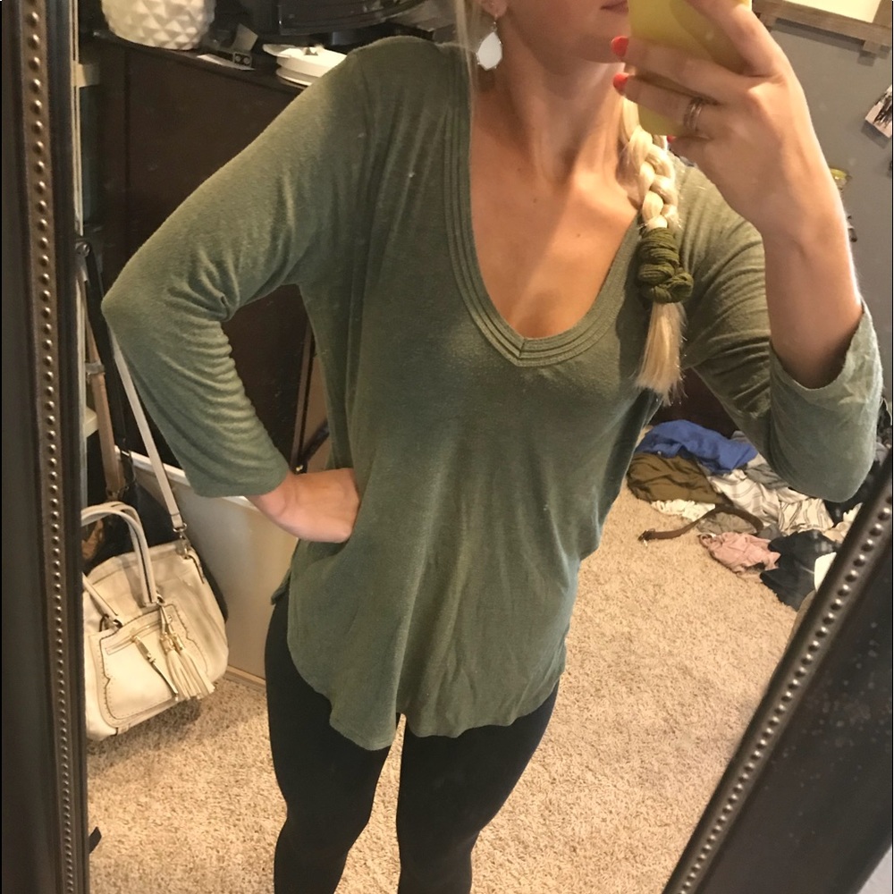 Olive green half long sleeve shirt